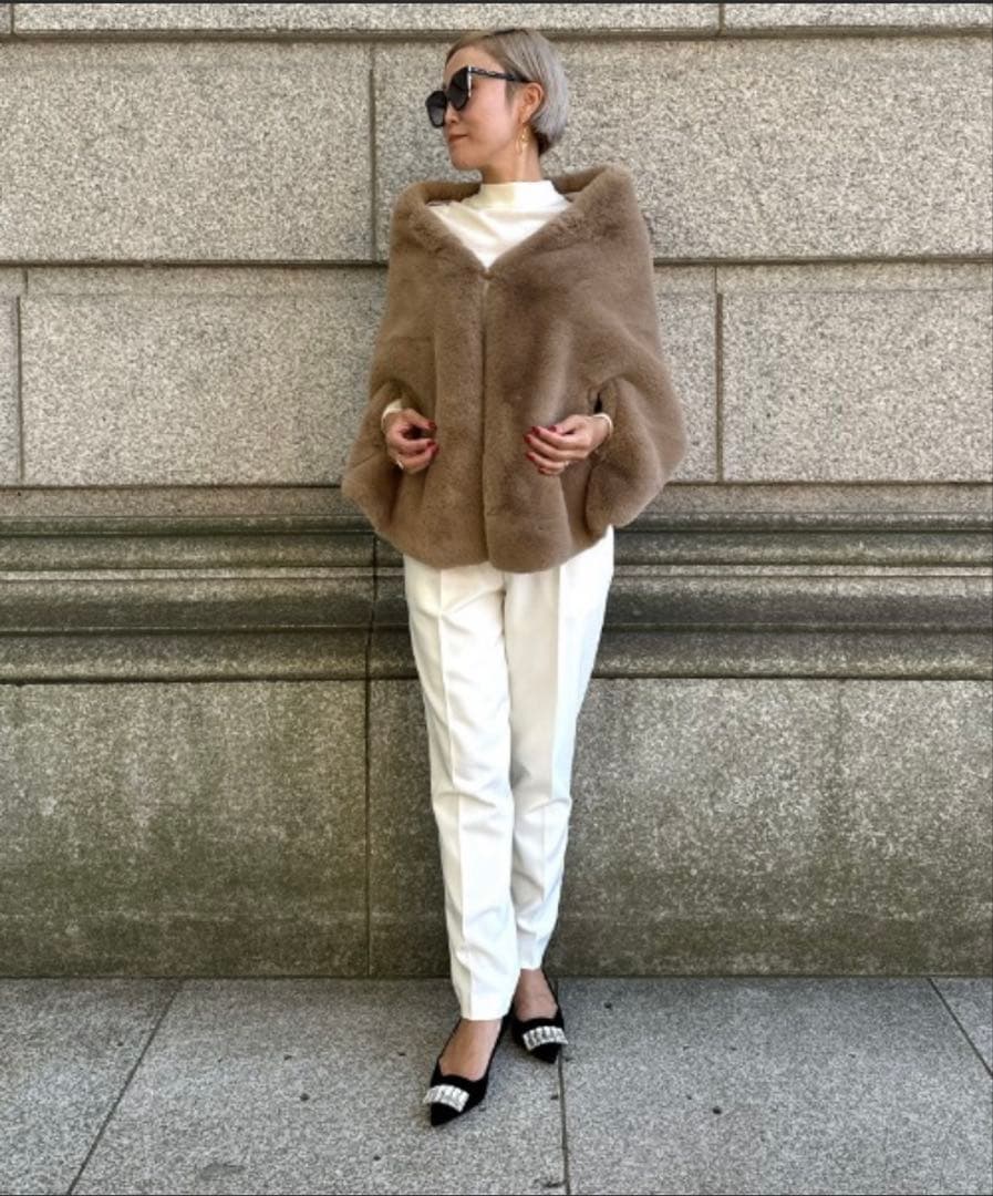 【年末お値下げ】新品・未使用 JENNE リッチボリュームファーケープ　ベージュ