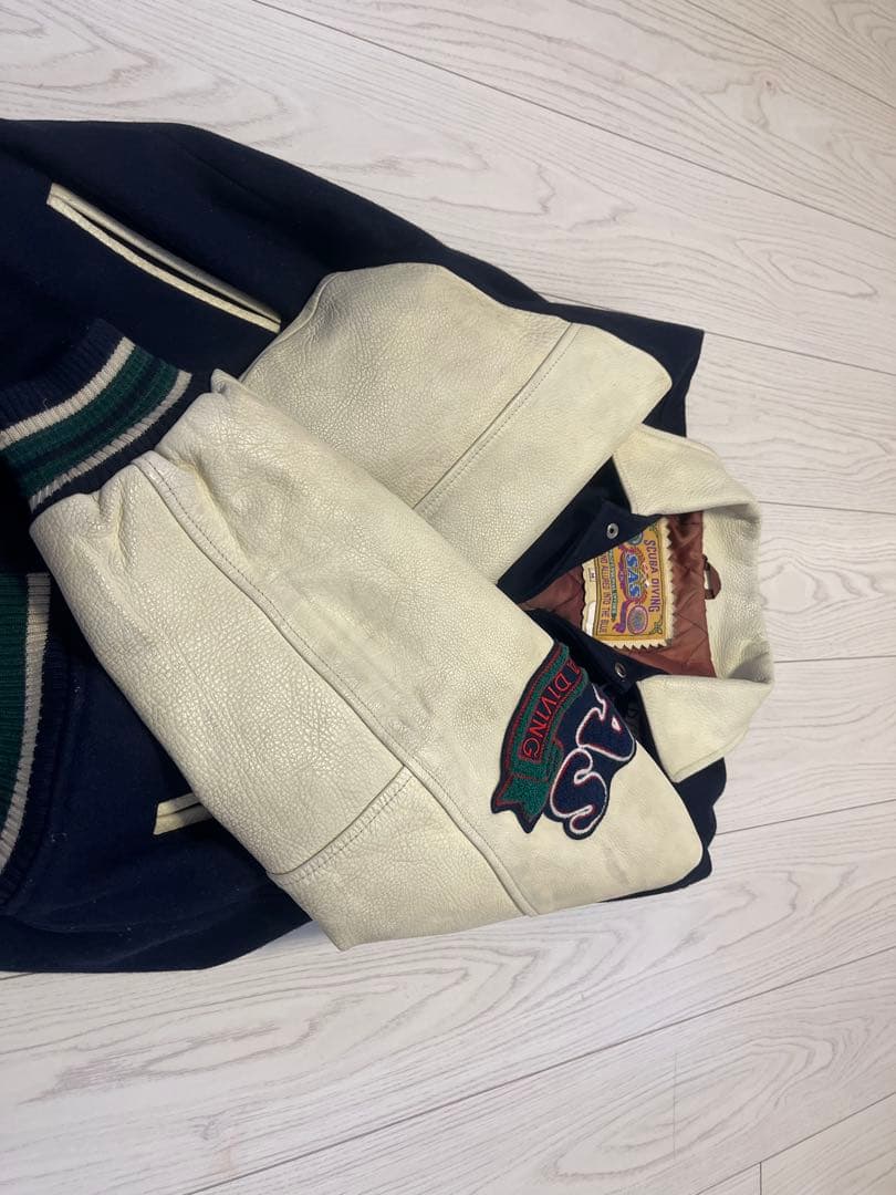 SAS 刺繍入りネイビー/ホワイトスタジャン