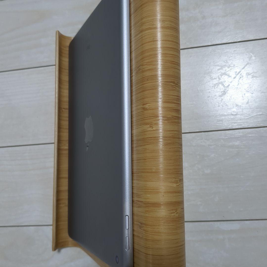 Apple iPad 　第5世代　128GB　スペースグレイ 本体