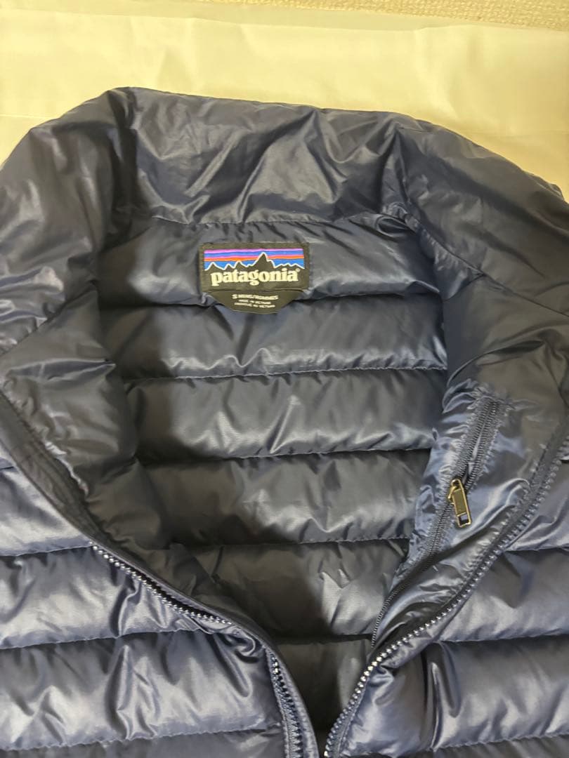 patagonia ダウンベスト ネイビー 品番84622 サイズＳ 18年