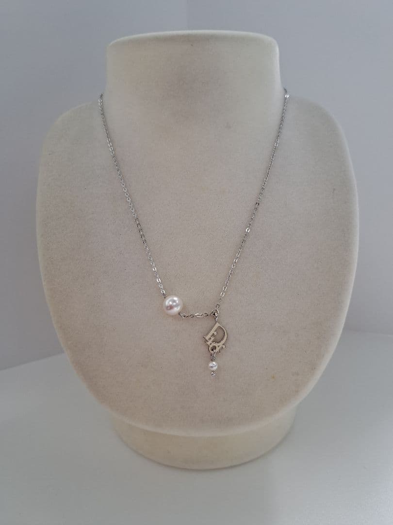 新品未使用【Christian Dior】ロゴパールネックレス