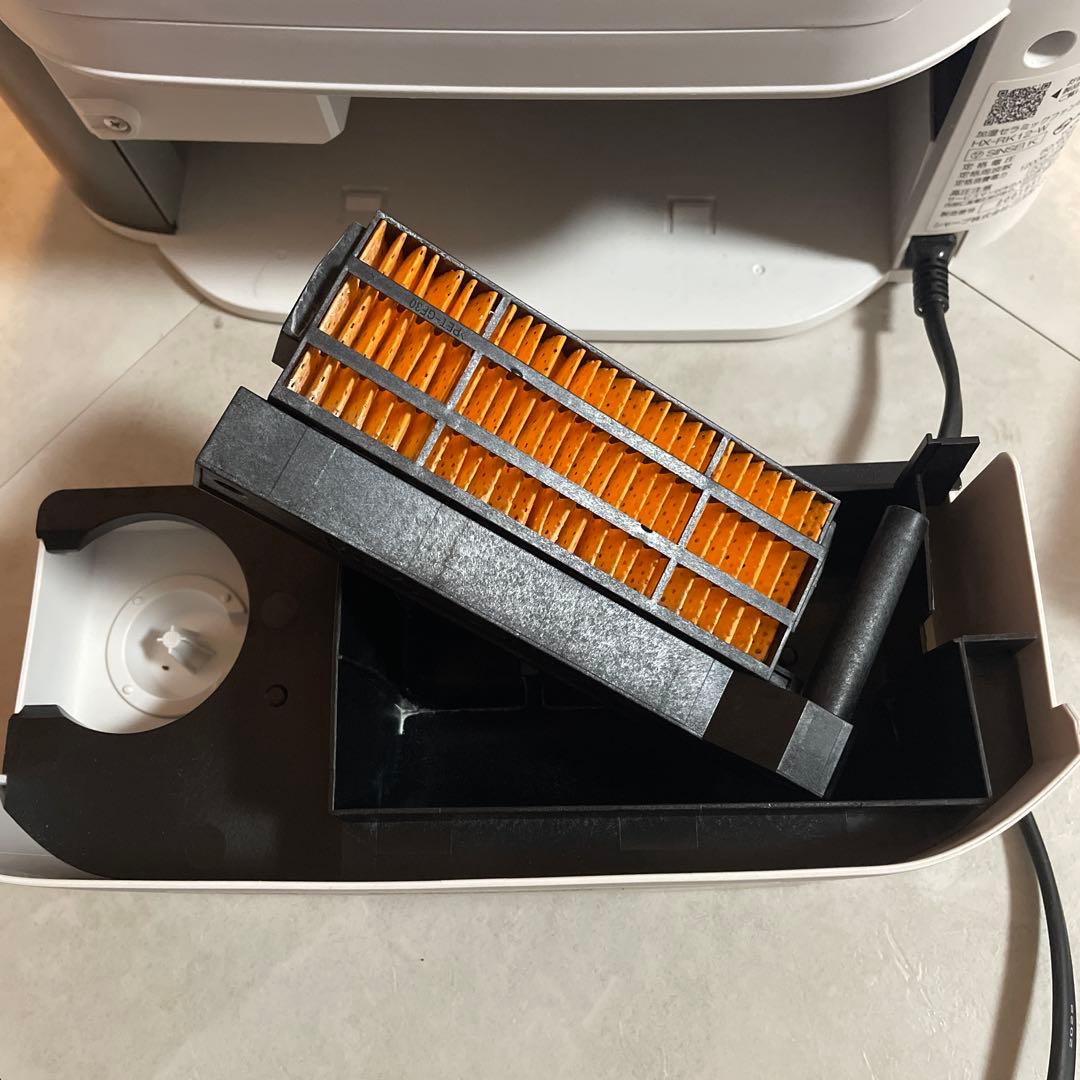 美品SHARP 加湿機能付きセラミックファンヒーター HX-RK12-W