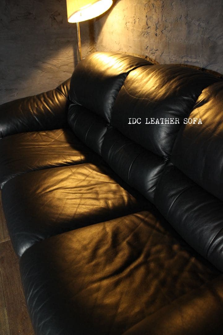 首都圏送無料〜 売り切り特価 IDC 大塚家具 ブラックレザーソファ2台セット