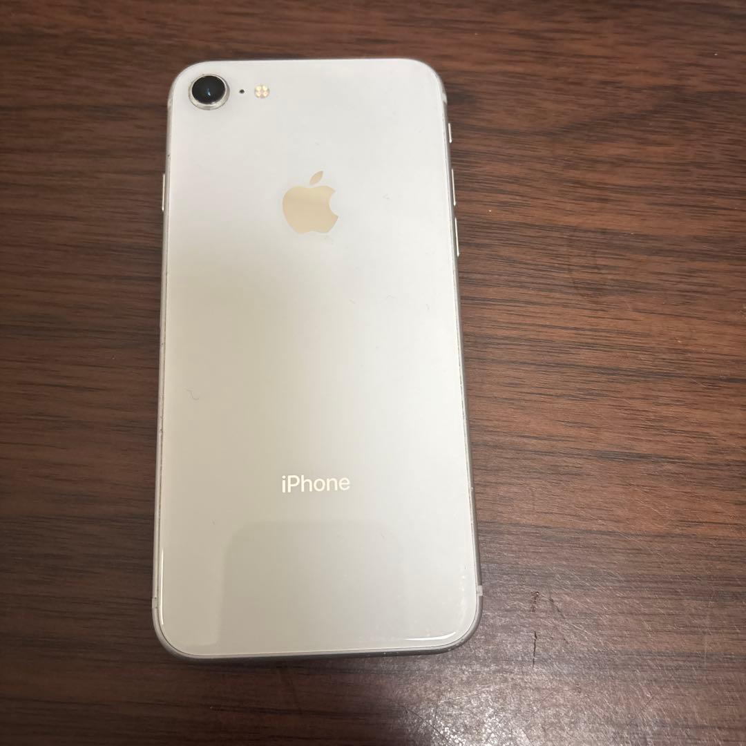 Apple iPhone 8 本体