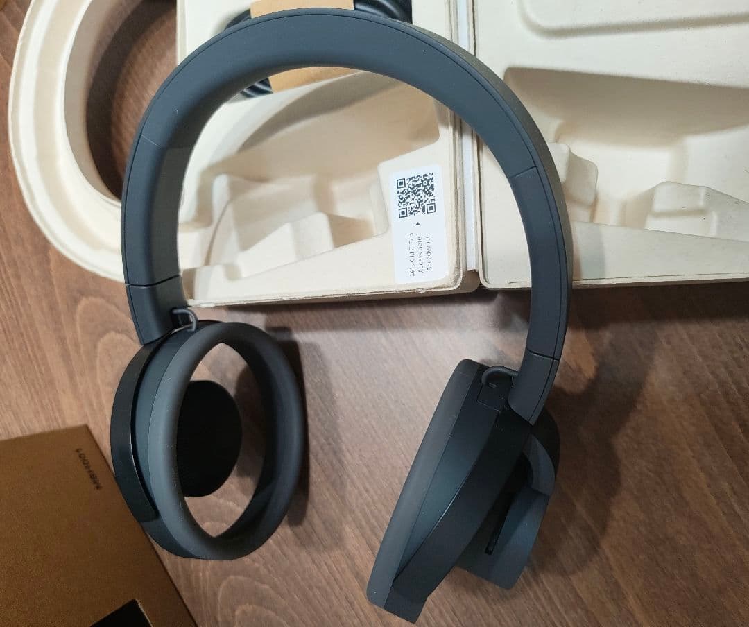 NWM ONE ワイヤレスヘッドホン MBH001 ダークグレー 未使用に近い