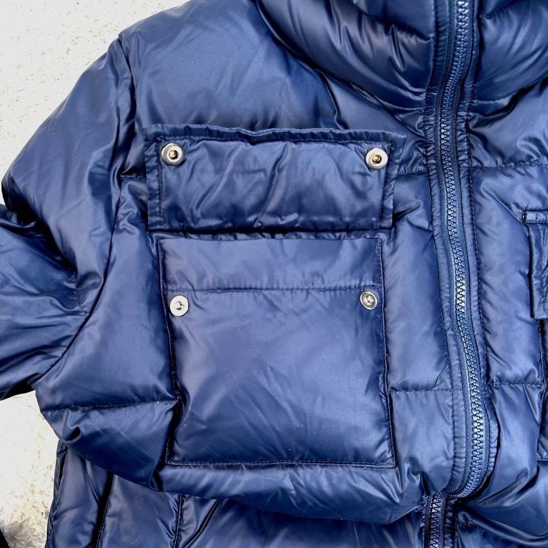 ピレネックス　バジーレ　ダウンジャケット　ロゴワッペン　スタンドカラー　ネイビー