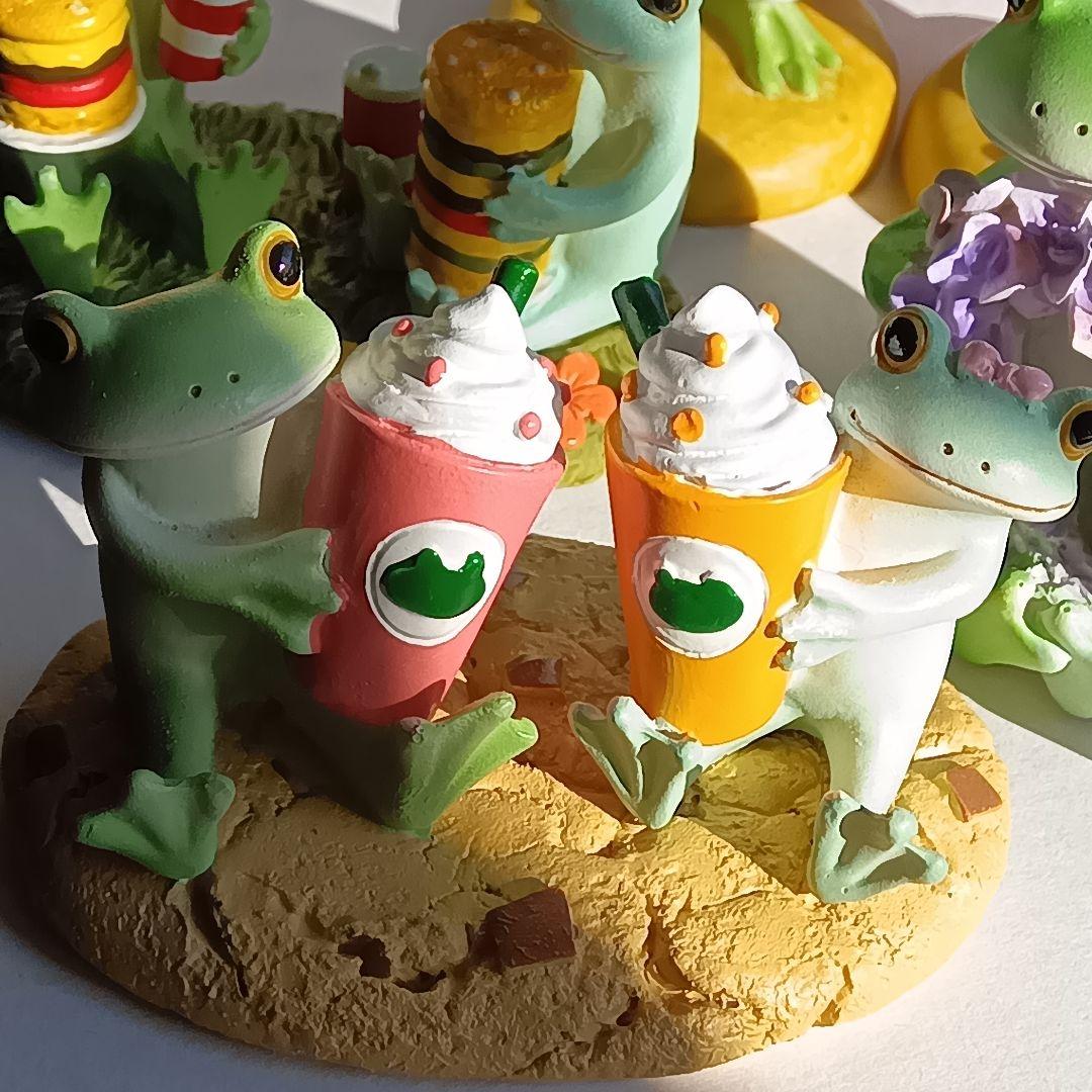 コポーカエル　ペア（カップル）１５点のミニチュア