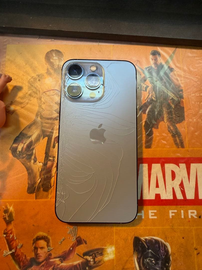 Apple iPhone 13 Pro グラファイト SIMロック解除済み