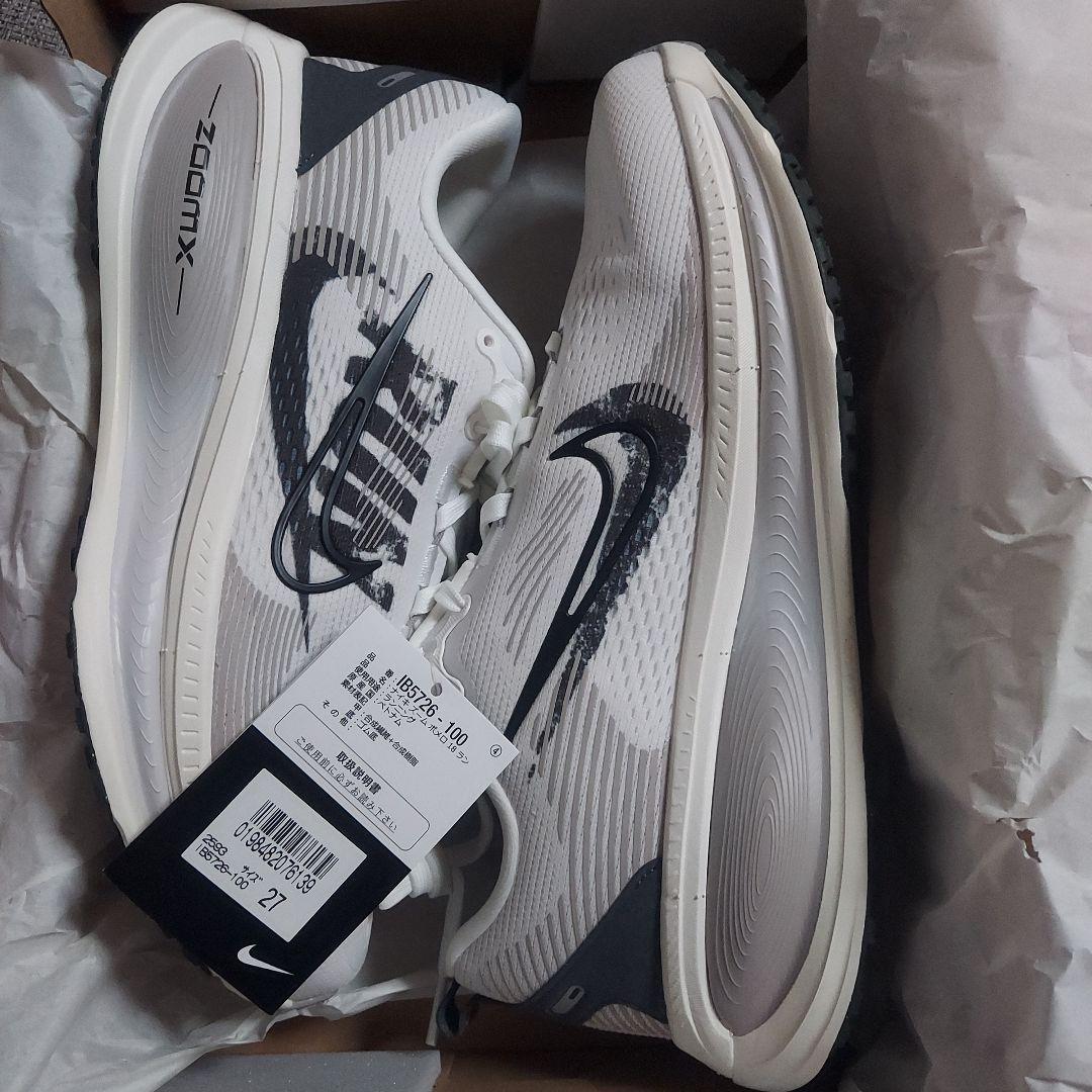 新品 NIKE VOMERO18 27cm