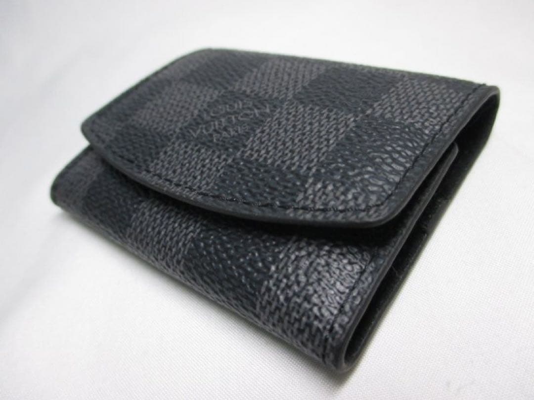 未使用品 ルイヴィトン ダミエグラフィット カフスケース イヤホンケース 本物