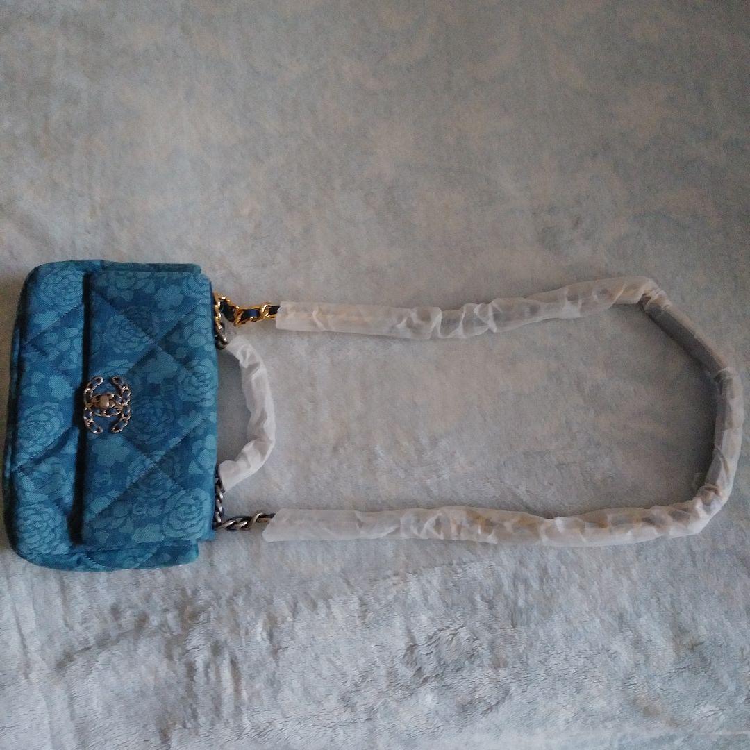 CHANEL ノベルティ青 キルティング デニム地ショルダーバッグ