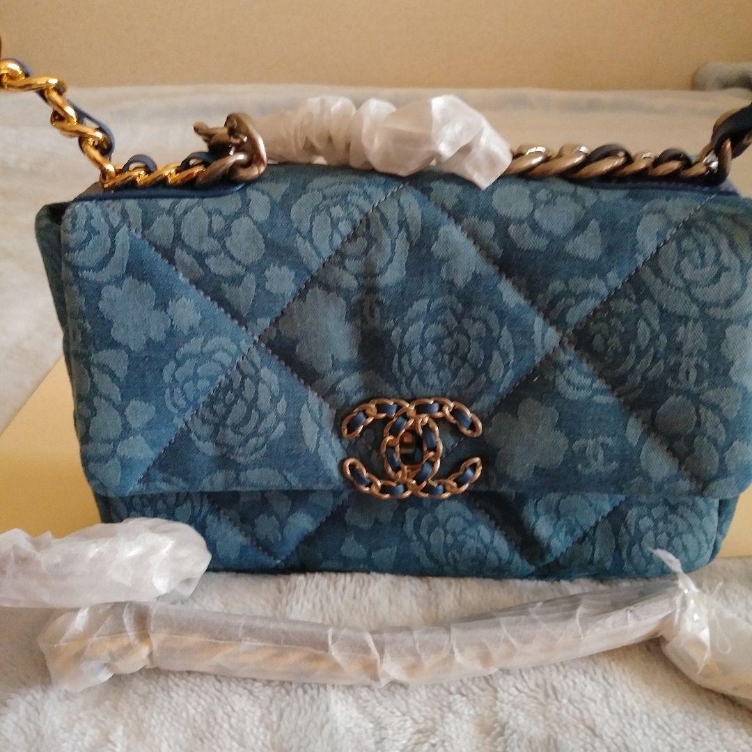 CHANEL ノベルティ青 キルティング デニム地ショルダーバッグ