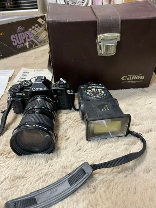 キャノン　高級一眼レフカメラ　1980年代購入