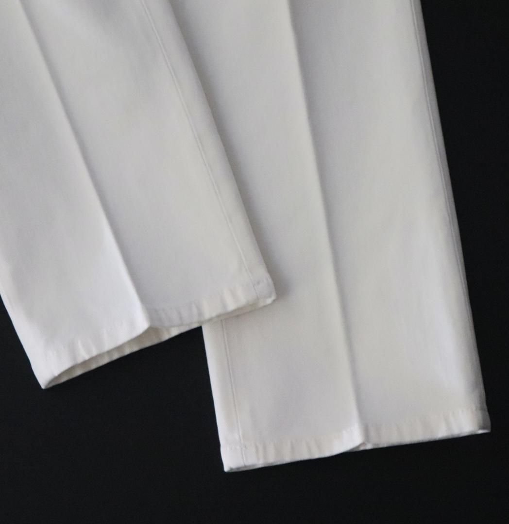 新品【ブリリア 1949】 秋冬コットンツイル ノープリーツパンツ 白 44