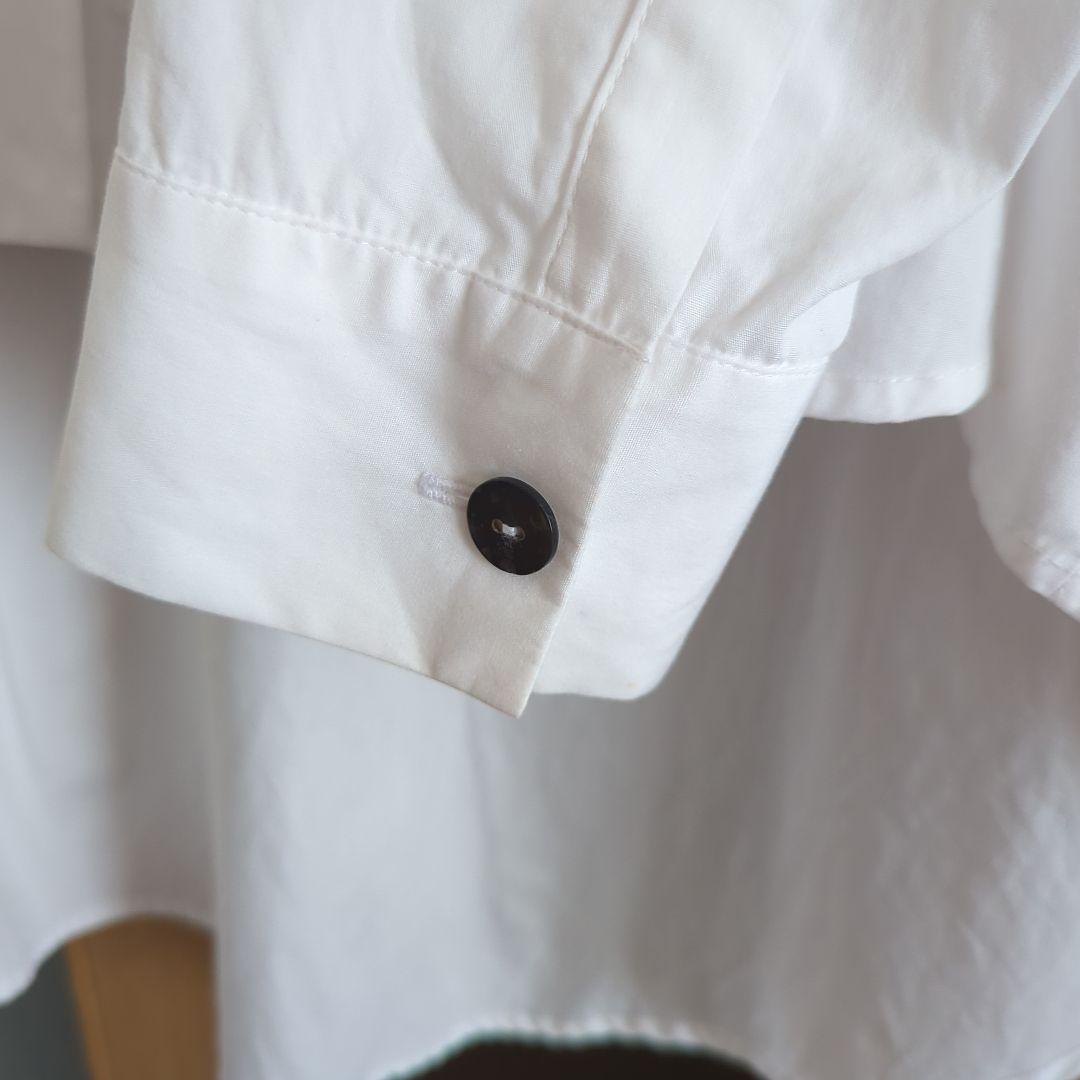 萌 美品ホワイトシャツ