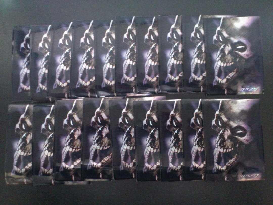 Ultra PRO スリーブ ARTISTS SERIES どくろ BROM