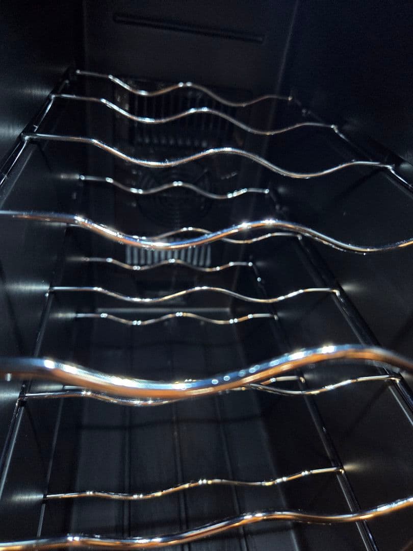 アイリスオーヤマ　ペルチェ式ワインセラー 8本収納 2020年製