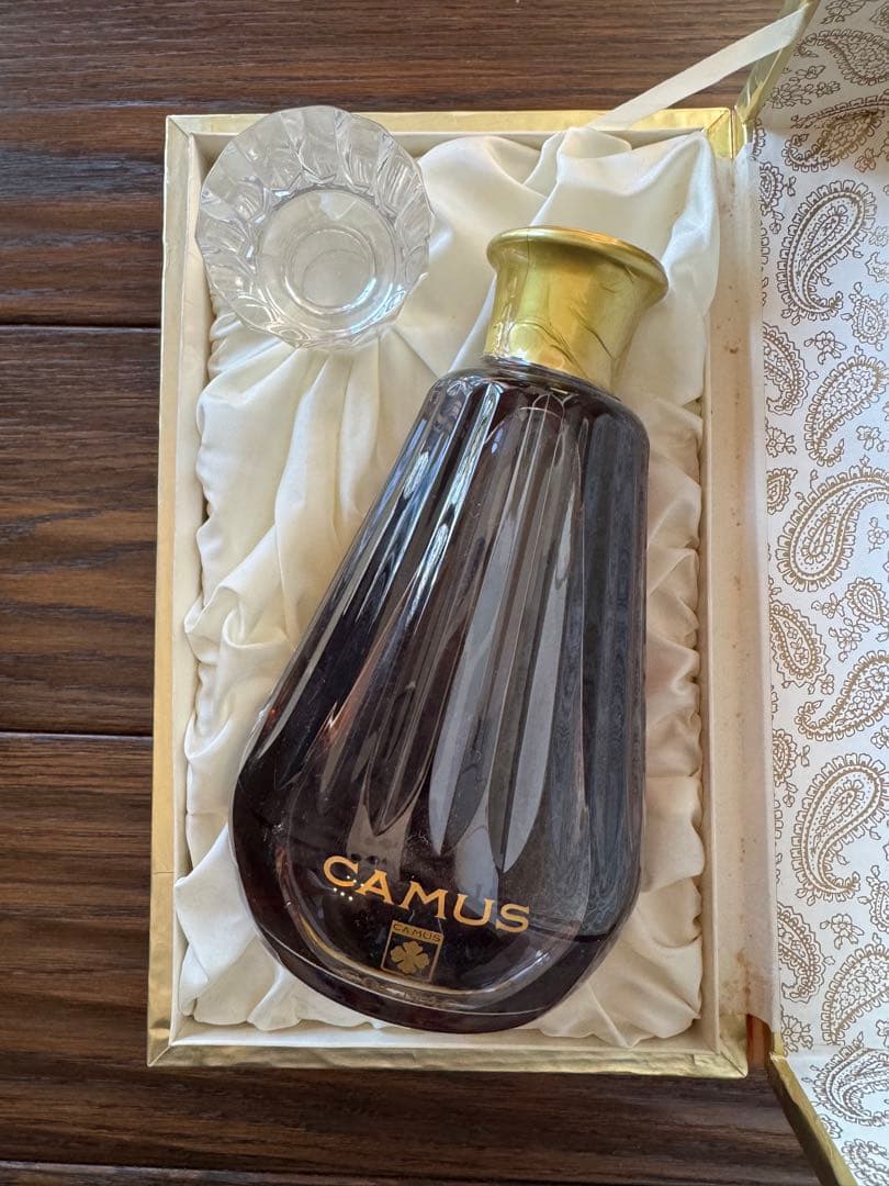CAMUS カミュ コニャック バカラ クリスタルボトル 未開封