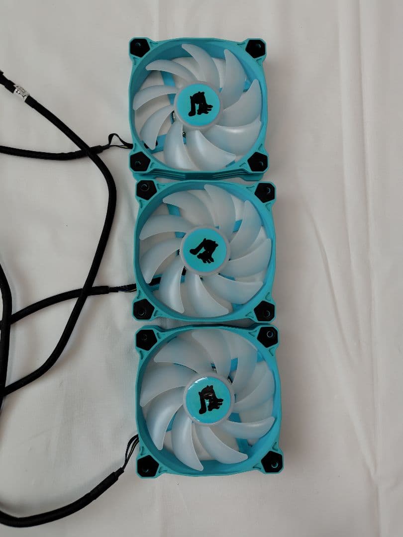 CL-F099-PL12SW-A　Thermaltake　初音ミクモデル