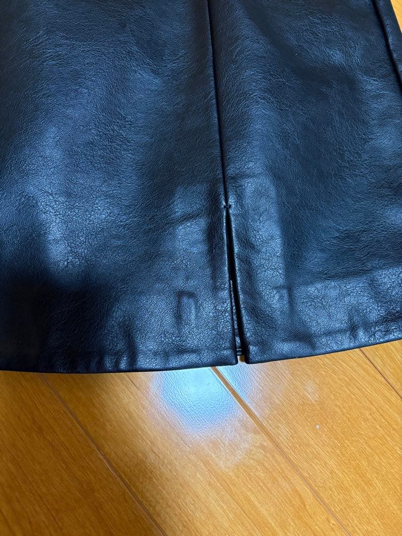 新品未使用タグ付き★FRAY I.D レザーライクミニスカート ブラック