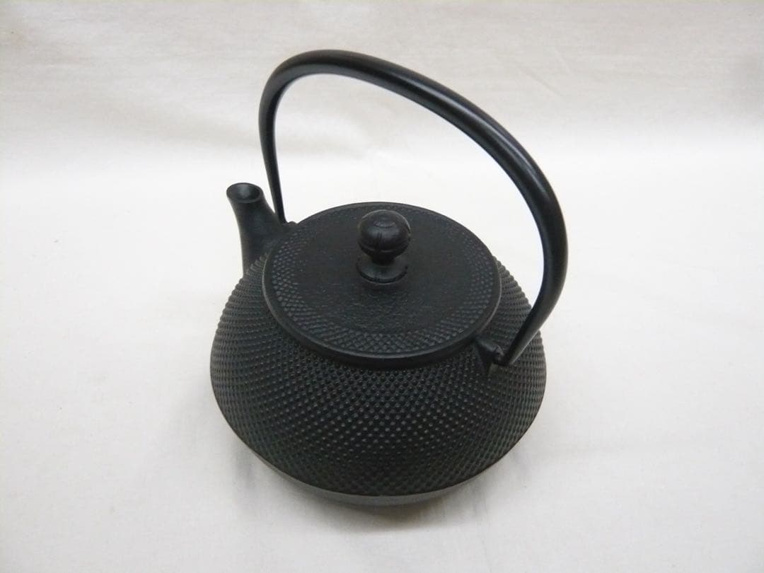 『鉄瓶 7型アラレ』満水900ml ガス・IH対応 南部鉄器 日本製