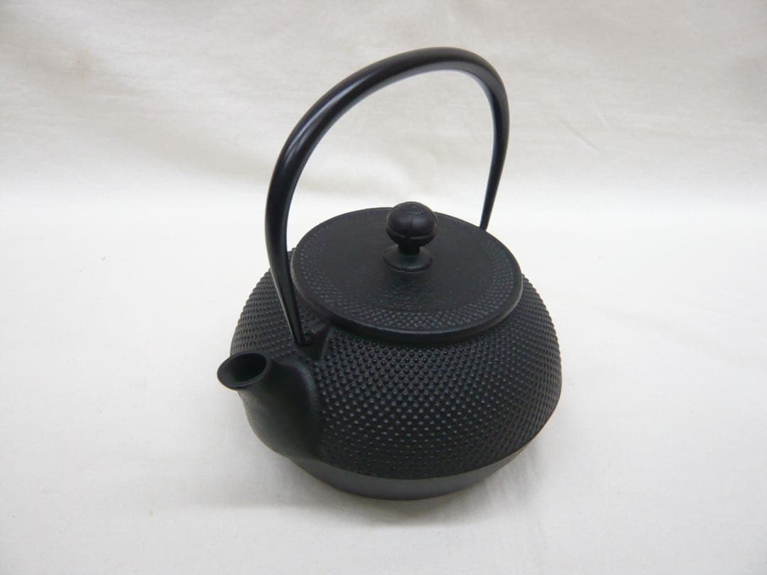 『鉄瓶 7型アラレ』満水900ml ガス・IH対応 南部鉄器 日本製