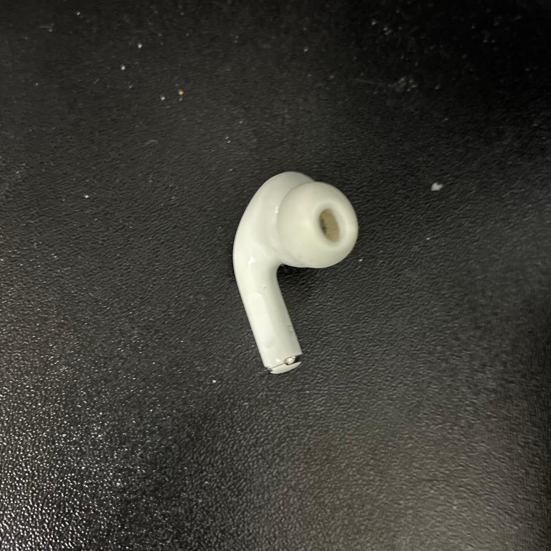 AirPods本体 ホワイト　片耳