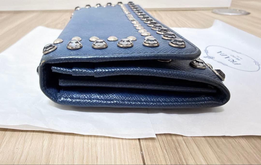 PRADA ネイビー スタッズ 長財布
