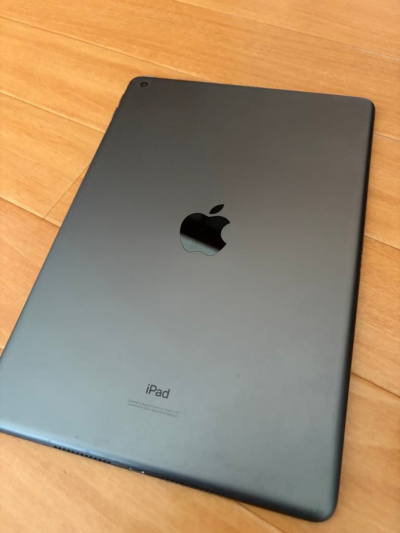 ipad アイパッド　第8世代　スペースグレイ