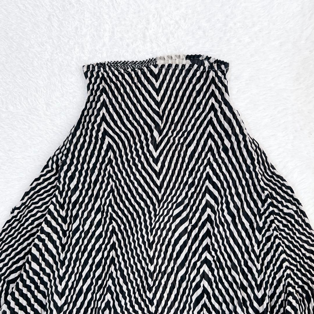 ISSEY MIYAKE イッセイミヤケ プリーツ カットソー ストライプ 黒