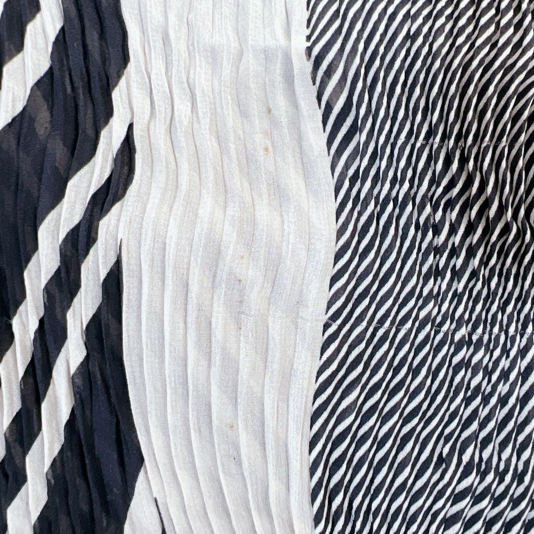 ISSEY MIYAKE イッセイミヤケ プリーツ カットソー ストライプ 黒