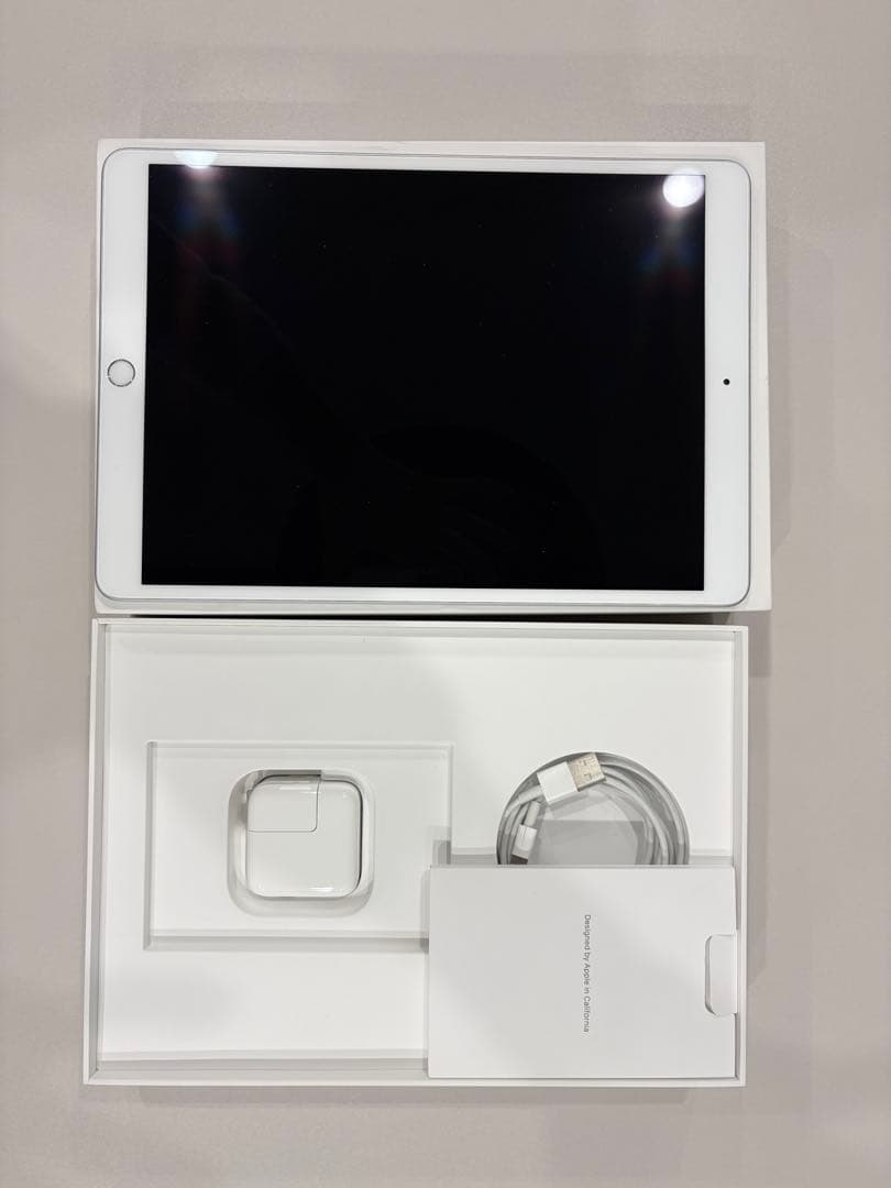 美品！Apple iPad Air 10.9インチ 第3世代 wifiモデル