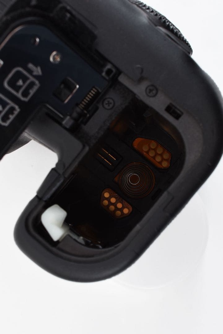 一眼レフカメラ Canon EOS 6D Mark II標準&望遠レンズセット