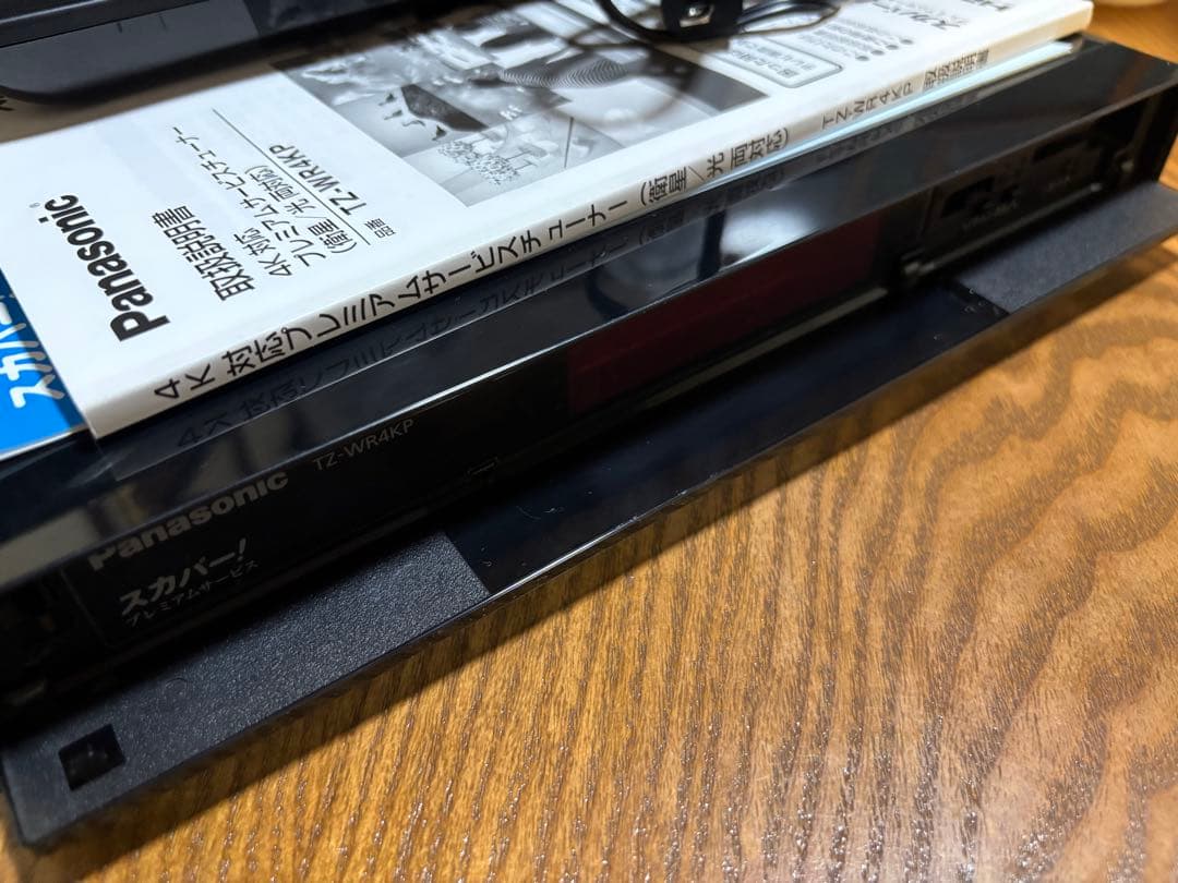 スカパー4KチューナーとアンテナセットTZ-WR4KP ・SP-SHV100D