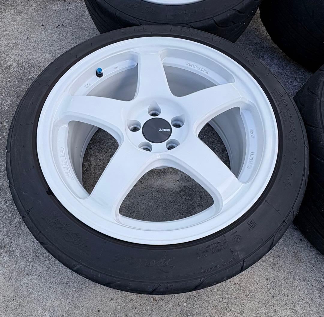 ENKEIエンケイPF05 17インチ8j pcd100 白ホイ