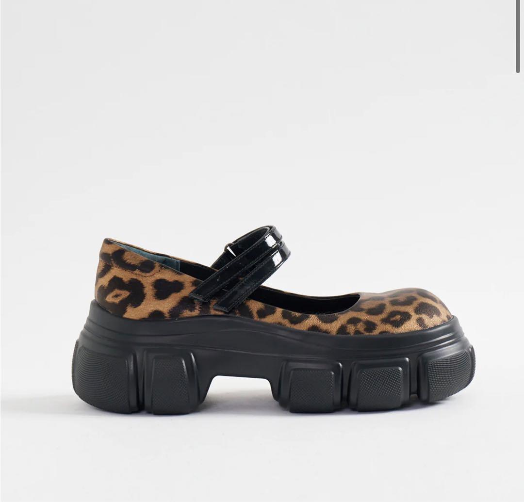 ダブルベルト・メリージェーン　　mana