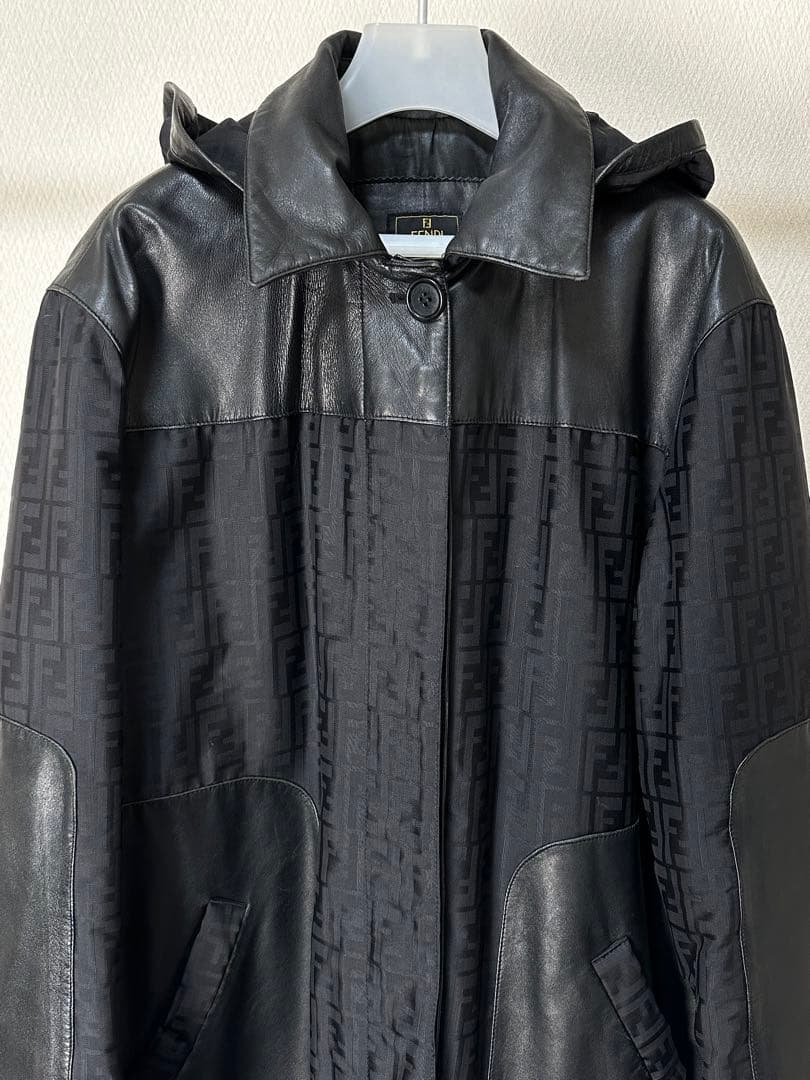 FENDI フェンディ レザー切り替えズッカ総柄 ナイロンコート フード