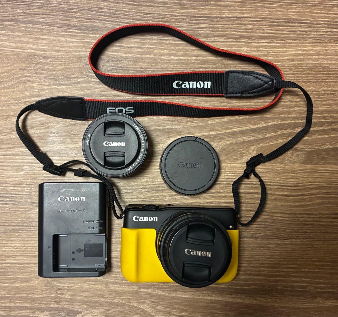 Canon EOS M10 ブラック本体と付属品