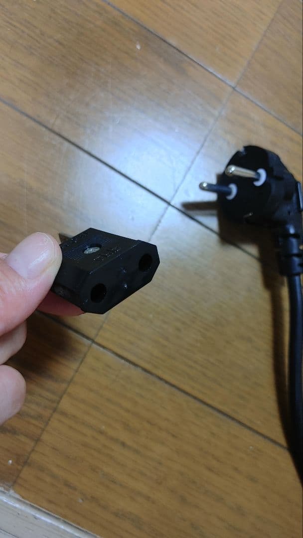 1台で、4つの美肌アプローチ。 浸透・引き締め・整肌・スポットケアまで。