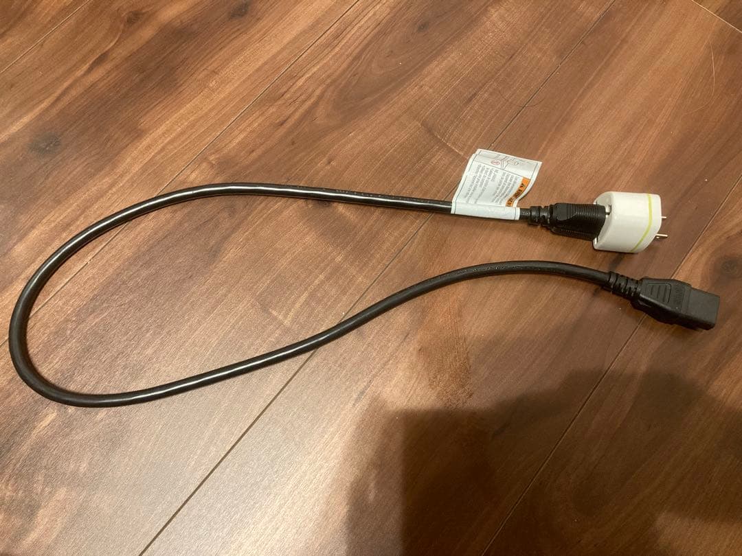 Instant Pot Duo 5.7リットル（米国モデル）　変換プラグつき