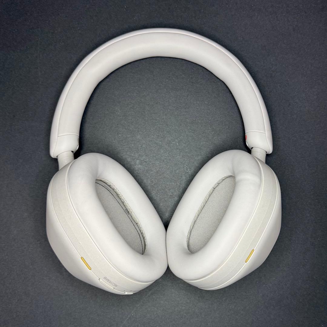 SONY WH-1000XM5 ノイズキャンセリングヘッドホン（シルバー）