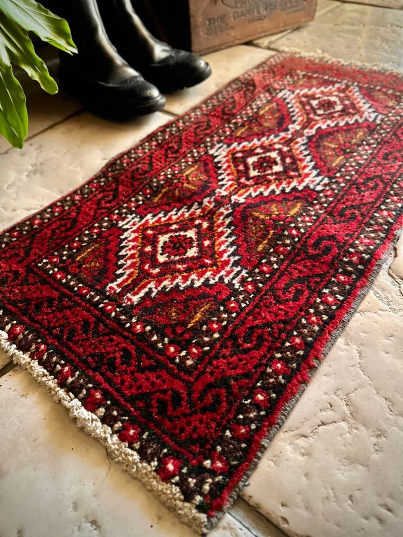 トライバルラグ　ヴィンテージラグ　ミニラグ　バルーチ族　プリミティブアート　美品