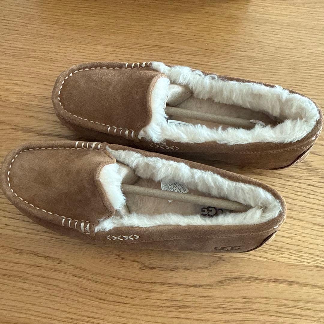 UGG モカシン アンスレー