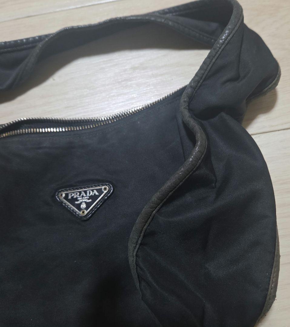 PRADA ブラックナイロンバッグ