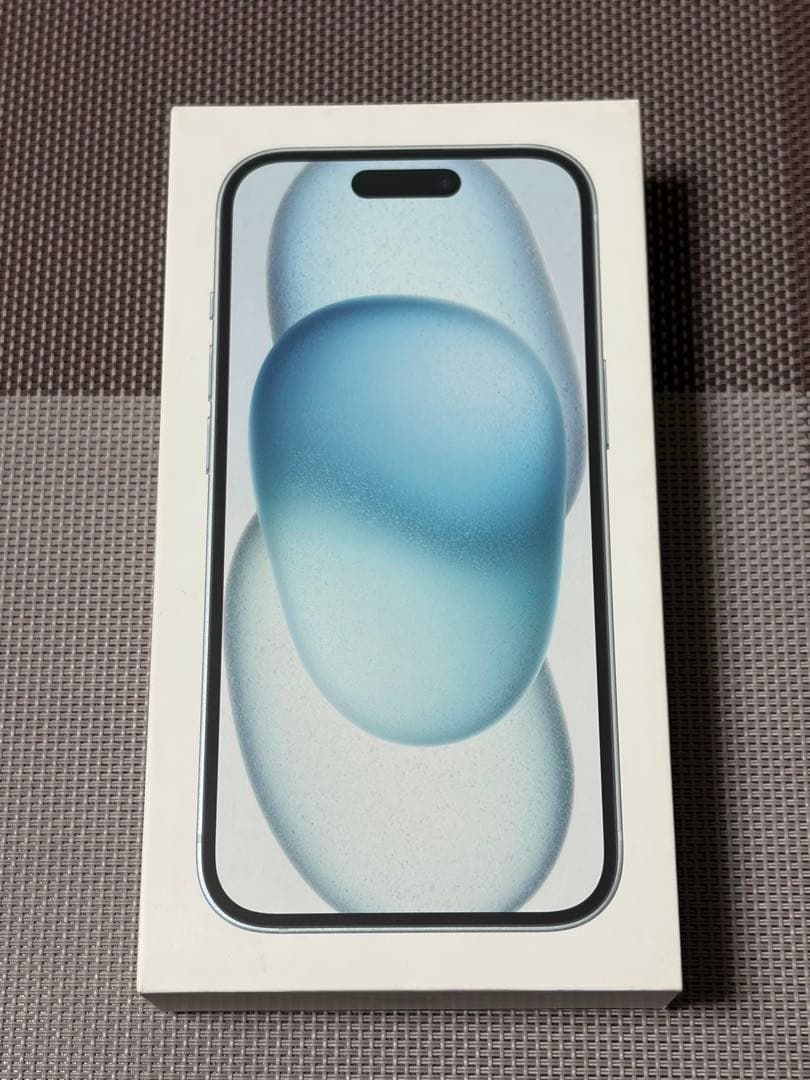 美品 iPhone 15 ブルー 128 GB SIMフリー