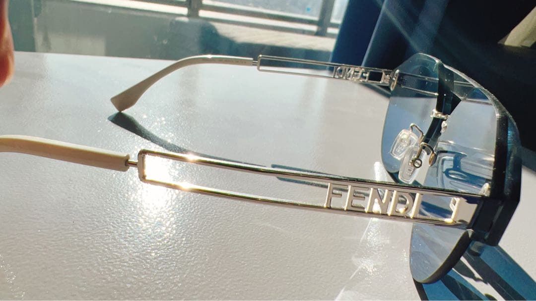 【大幅値下げ中】FENDI モノグラムパイロットサングラス