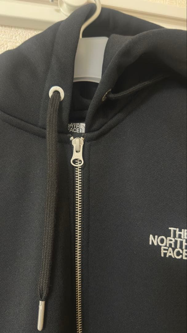 美品NORTH ノースフェイス パーカー
