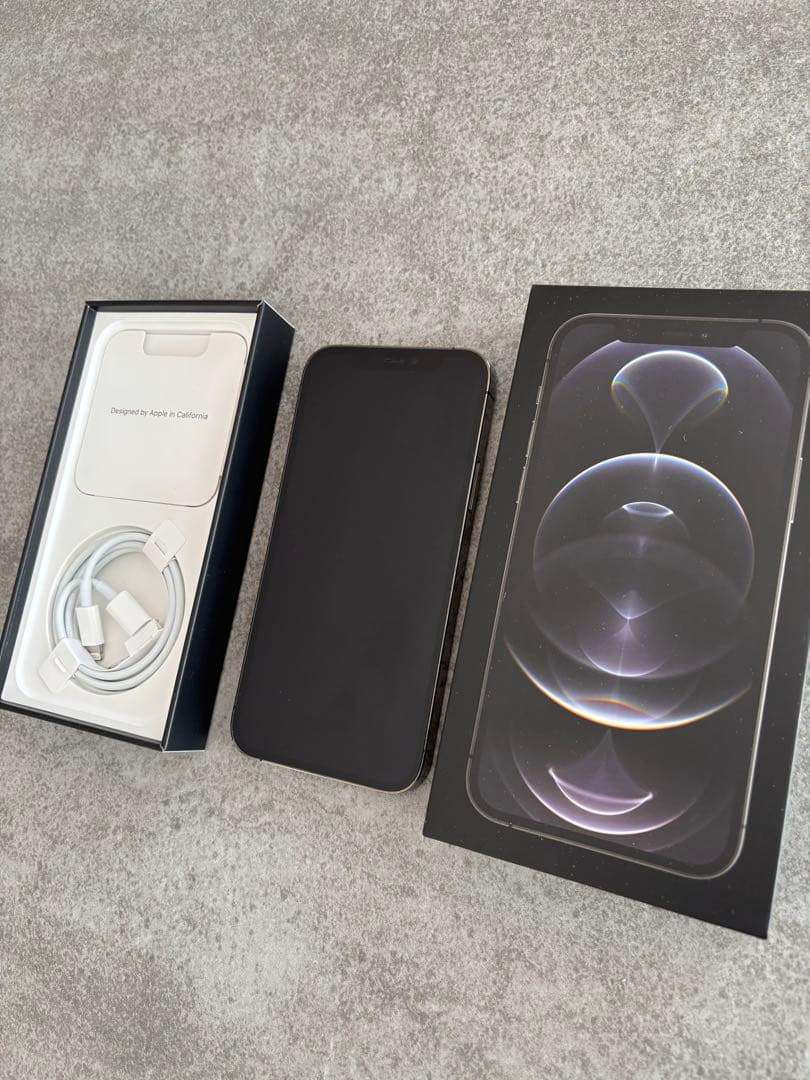 iPhone 12 Pro グラファイト 256GB 【充電ケーブル付】