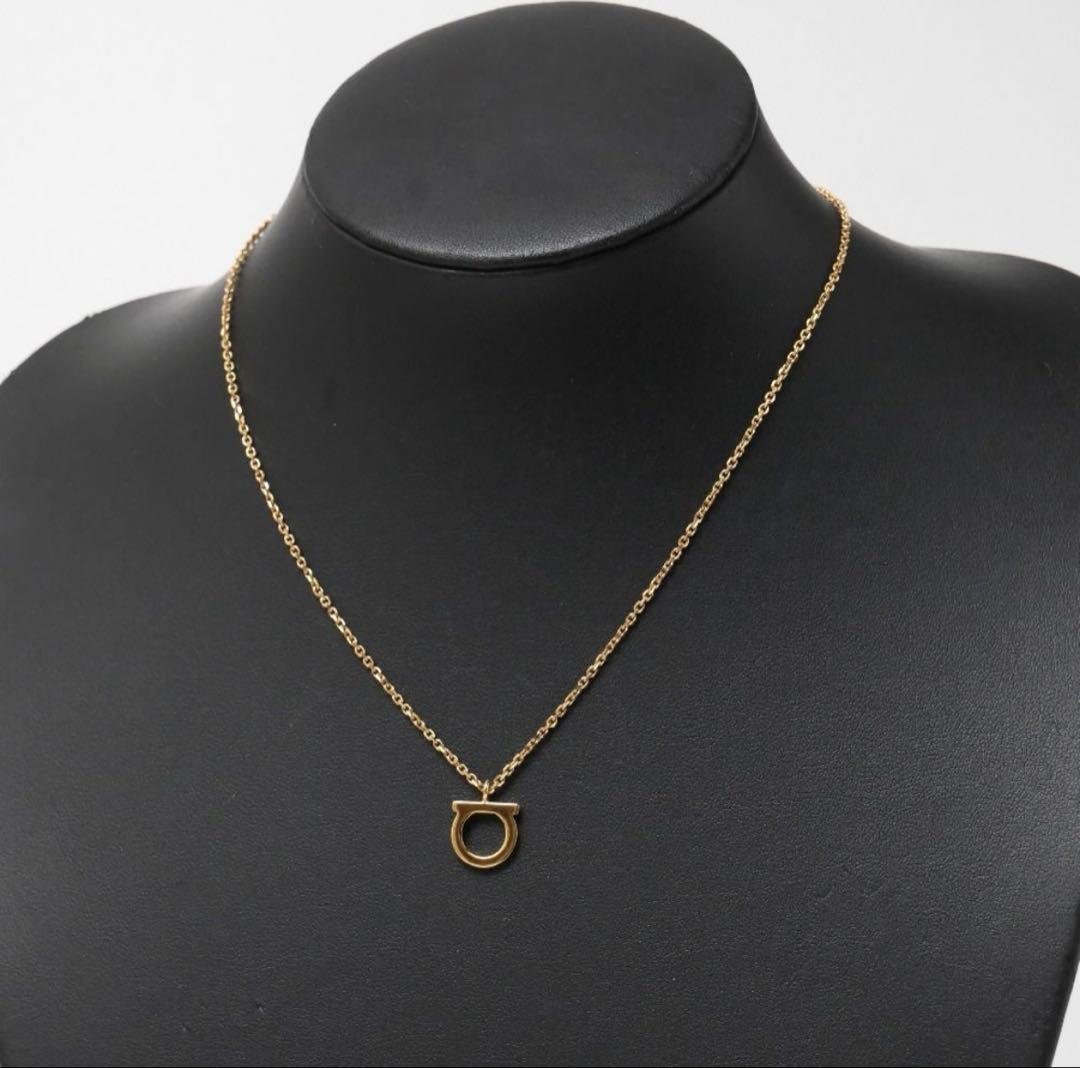 【Ariko】Salvatore Ferragamo ゴールドネックレス