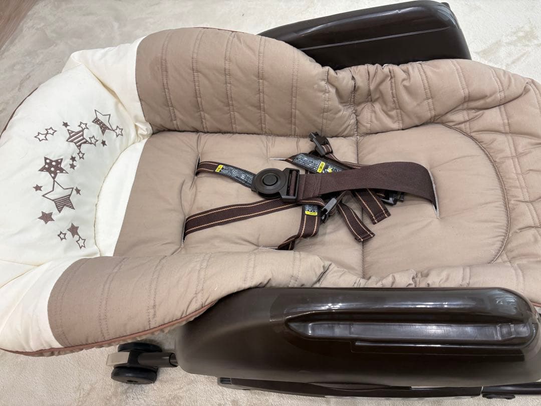 【美品】Combi ネムリラ トイザらス限定モデルベビーチェア オートスウィング